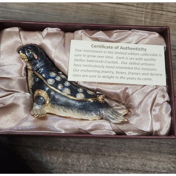 Beautiful Jeweled trinket box baby seal enamel in box excellent condition - Picture 1 of 9